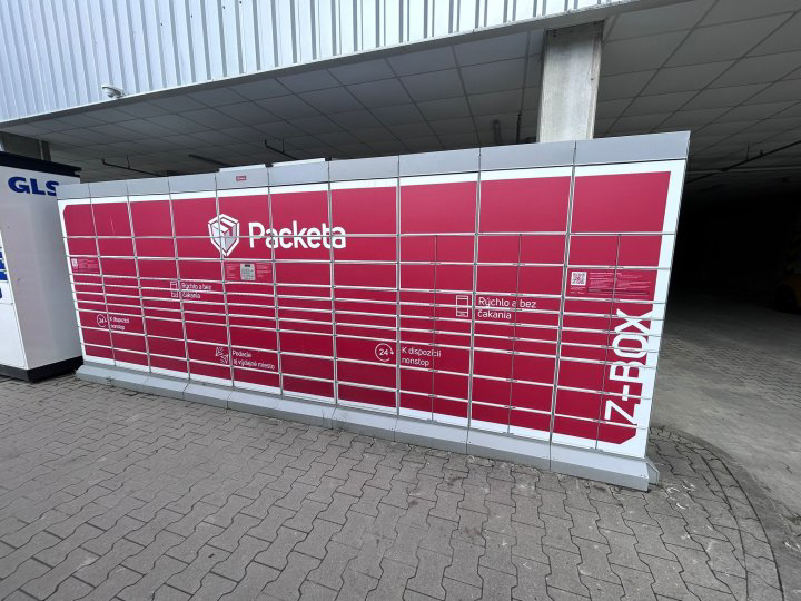 Z-BOX Bratislava, Pri Hrubej lúke 2 (OC Dubrawa)