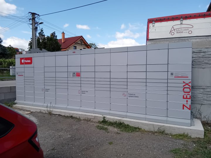 Z-BOX Senec, Vinohradnícka 16