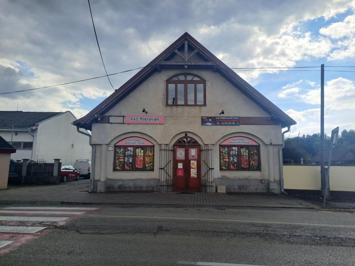 Ňárad, Hlavná ulica 171