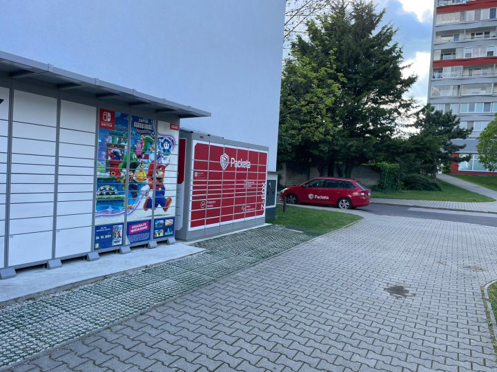 Z-BOX Bratislava, Jantárová cesta 3540 (BILLA)