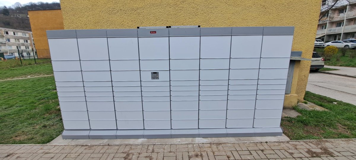 Z-BOX Rožňava, Sama Czabána 3498