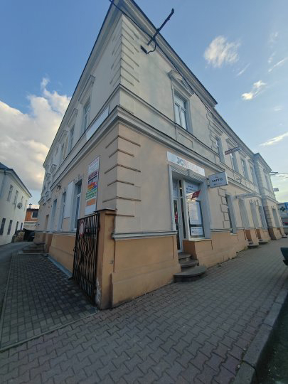 Ilava, Mierové námestie 93