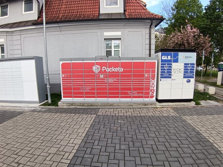 Z-BOX Bratislava, Trnavská cesta 16076/6A