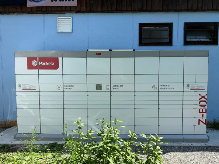 Z-BOX Lovinobaňa, Školská