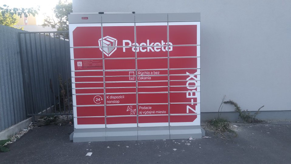 Z-BOX Trenčín, J. Kráľa 1078/2 (COOP Jednota)