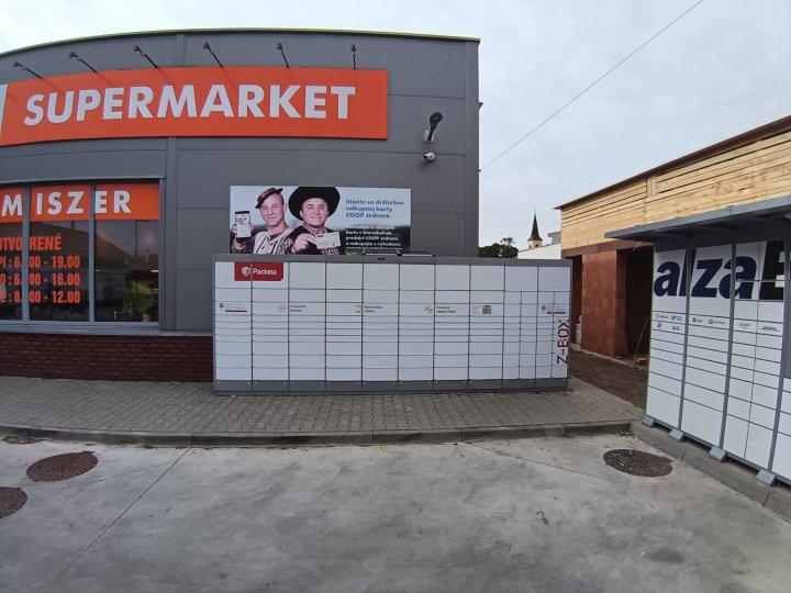 Z-BOX Kráľová nad Váhom, Hlavná 659 (COOP Jednota)