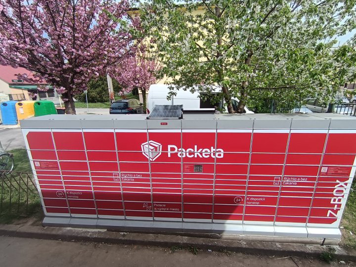 Z-BOX Púchov, Komenského 656/45 (COOP Jednota)