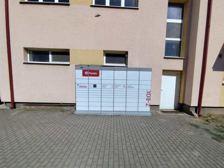 Z-BOX Nová Ves nad Žitavou, Nová Ves nad Žitavou 36 (COOP Jednota)