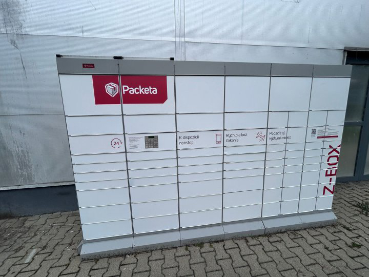 Z-BOX Bratislava, Muchovo nám. 3705 (BILLA)