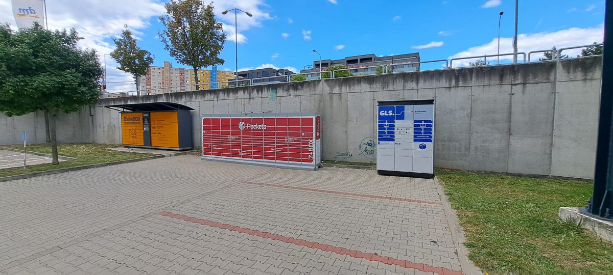 Z-BOX Bratislava, Púchovská 10 (STOP SHOP)
