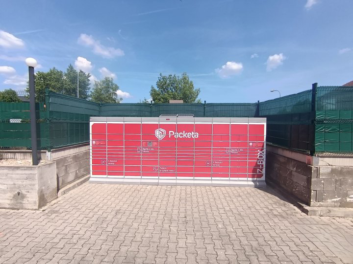Z-BOX Chorvátsky Grob, Rubínová 1 (OC Monar)