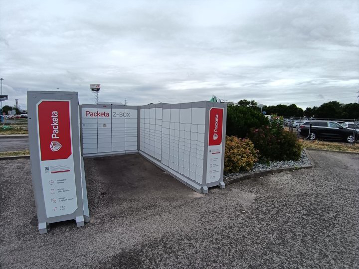 Z-BOX Bratislava, Bratská 3 (Petržalská tržnica)
