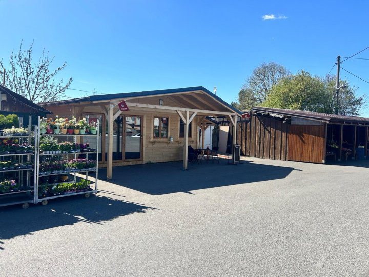 Veľký Biel, Bratislavská 67