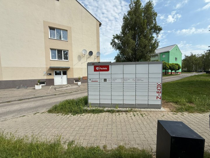 Z-BOX Dubnica nad Váhom, Bratislavská 1683/32
