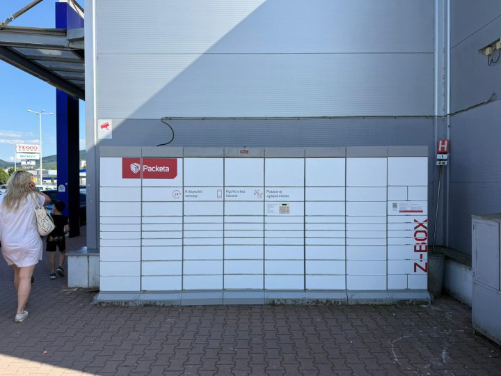 Z-BOX Považská Bystrica, SNP 4500 (RP City Market)