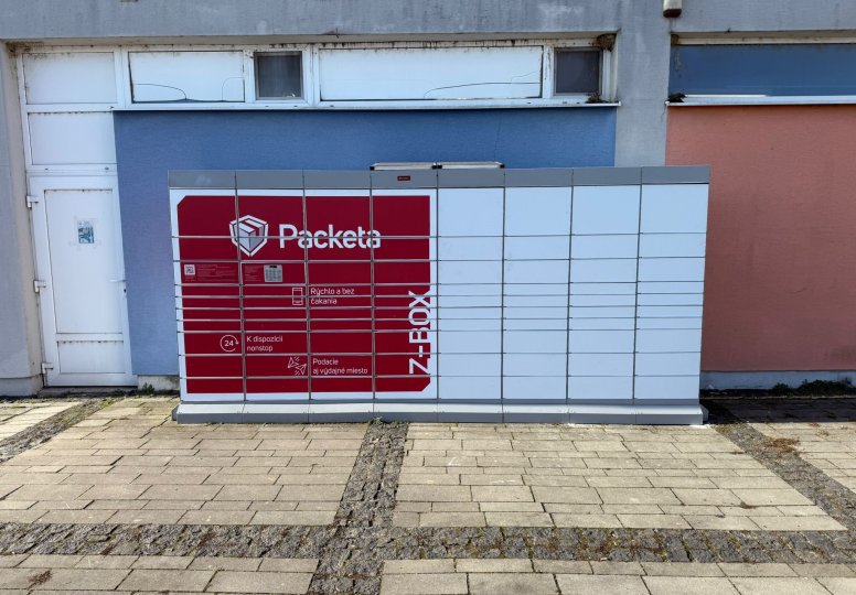 Z-BOX Jacovce, Májová 111 (COOP Jednota)
