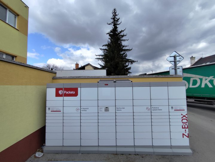 Z-BOX Nitra, Železničiarska 8