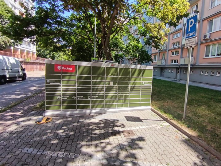 Z-BOX Bratislava, J. Cígera-Hronského 1636/20