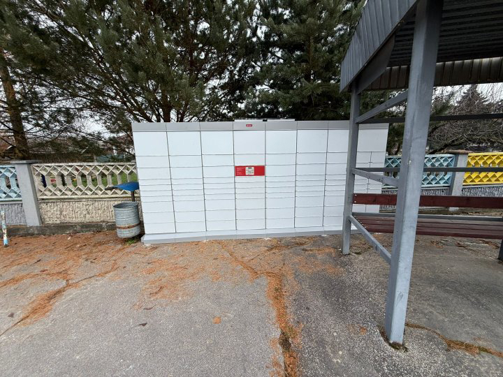 Z-BOX Horné Naštice, Horné Naštice (autobusová zastávka Jednota)