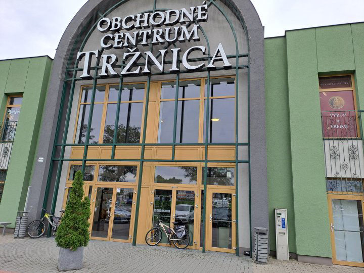 Michalovce, Obchodná 4