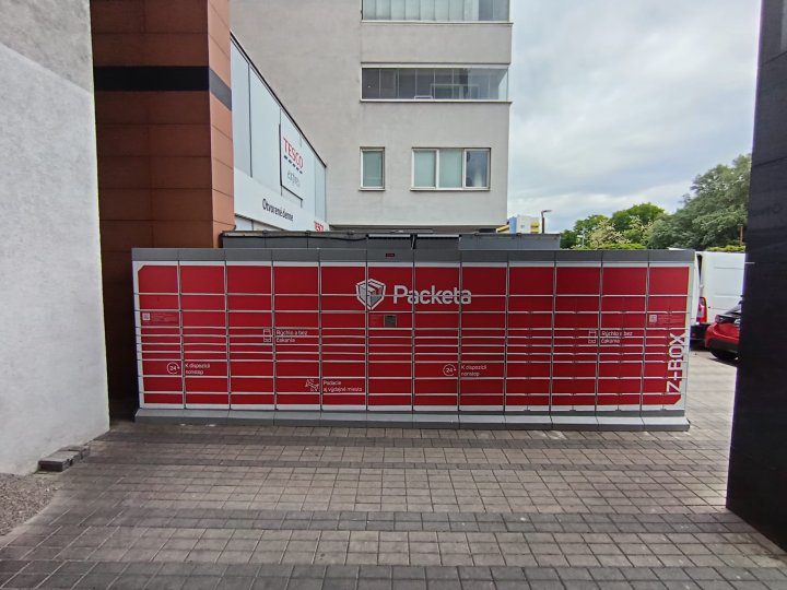 Z-BOX Bratislava, Námestie hraničiarov 30