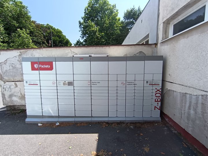 Z-BOX Bratislava, Bzovícka 3238/6