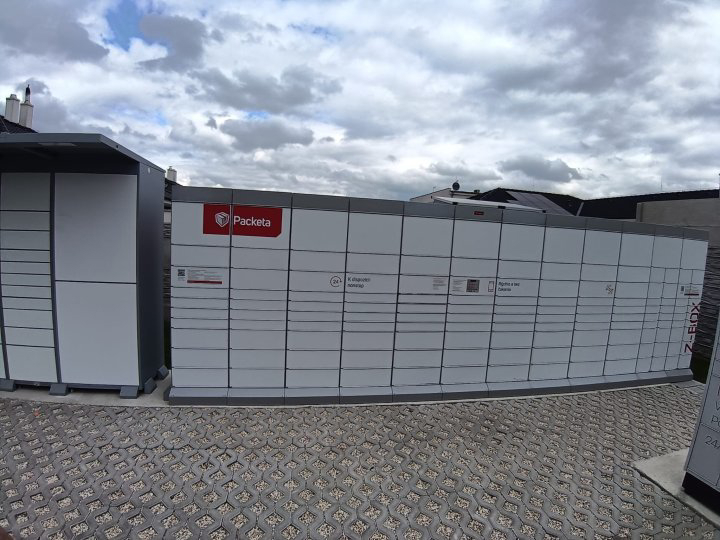 Z-BOX Miloslavov, Obchodná 1999/1 (OC Miloslavov)