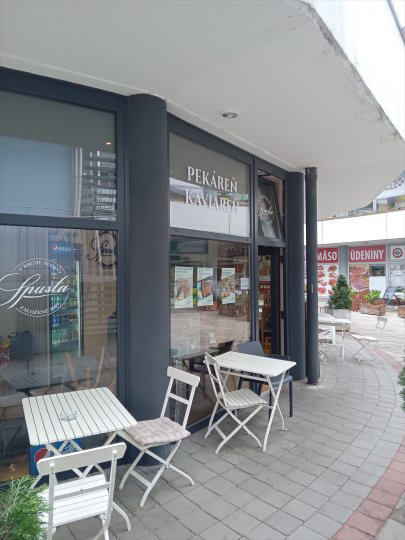 Bratislava-Nové Mesto, Hálkova 1 (Spusta Cafe)