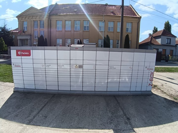 Z-BOX Sereď, Školská 1