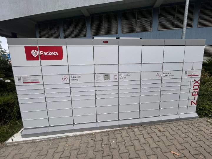 Z-BOX Bratislava, Slávičie údolie 106