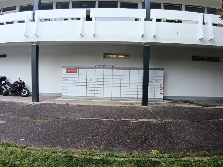 Z-BOX Bratislava, Seberíniho 14