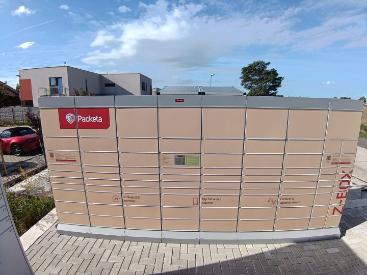 Z-BOX Rovinka, Púpavová 1