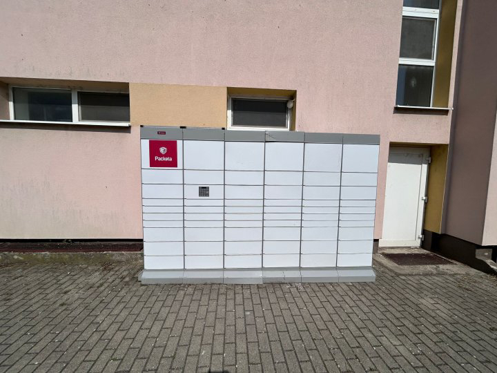 Z-BOX Nová Ves nad Žitavou, Nová Ves nad Žitavou 36 (COOP Jednota)