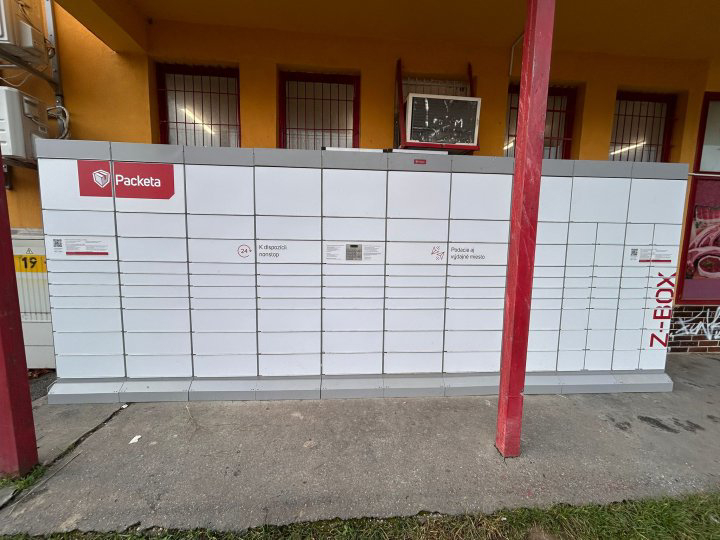 Z-BOX Štúrovo, Želiarsky svah 1770/910 (COOP Jednota)