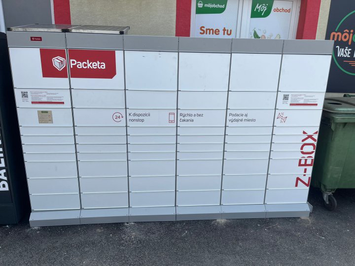 Z-BOX Nižná Slaná, Námestie SNP 2