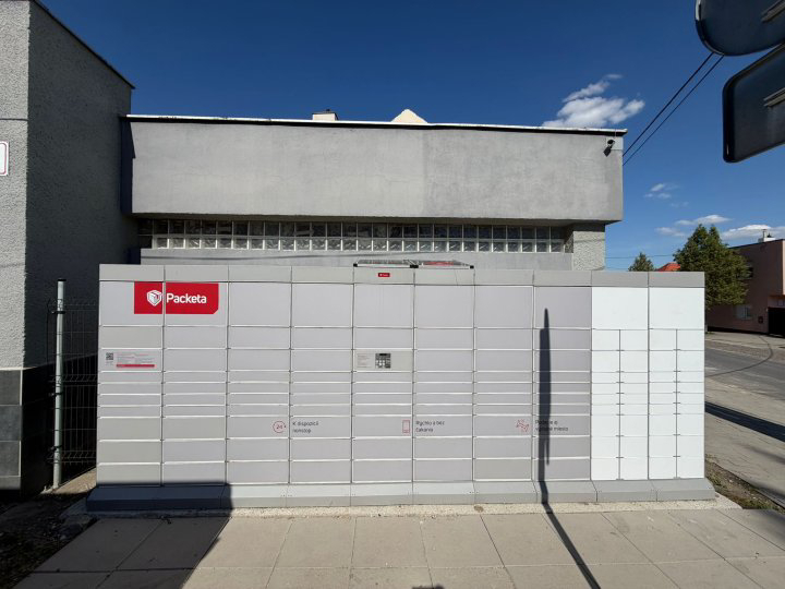 Z-BOX Bratislava, Alstrova 6078/163