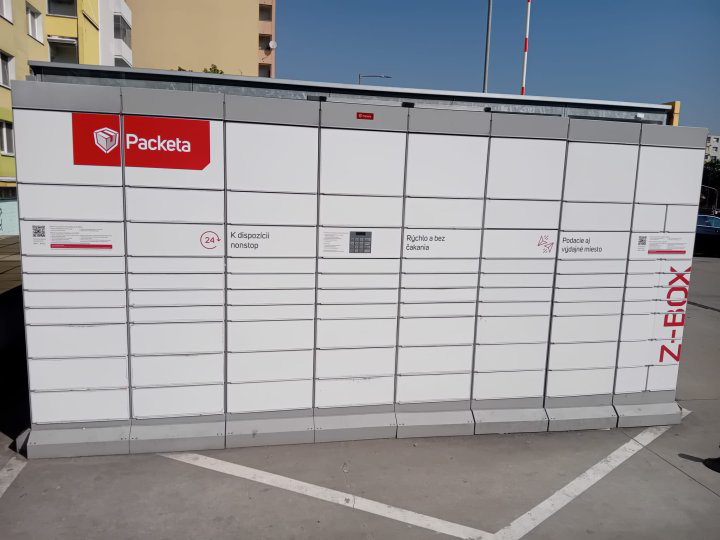 Z-BOX Bratislava, Saratovská 13 (OD Saratov - parkovisko)
