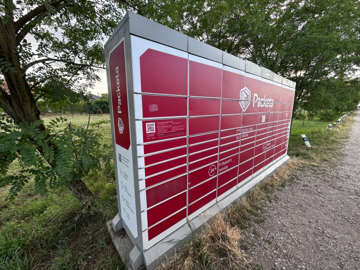 Z-BOX Kvetoslavov, Kvetoslavovská ulica