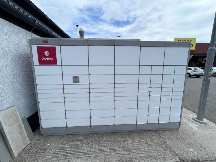 Z-BOX Senec, Bratislavská 71
