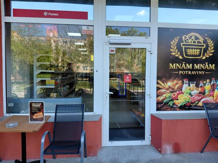 Bratislava-Petržalka, Strečnianska 9