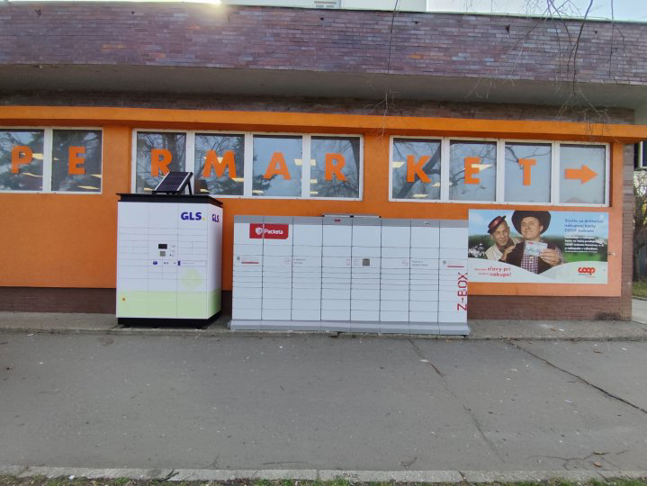 Z-BOX Komárno, Petöfiho 7