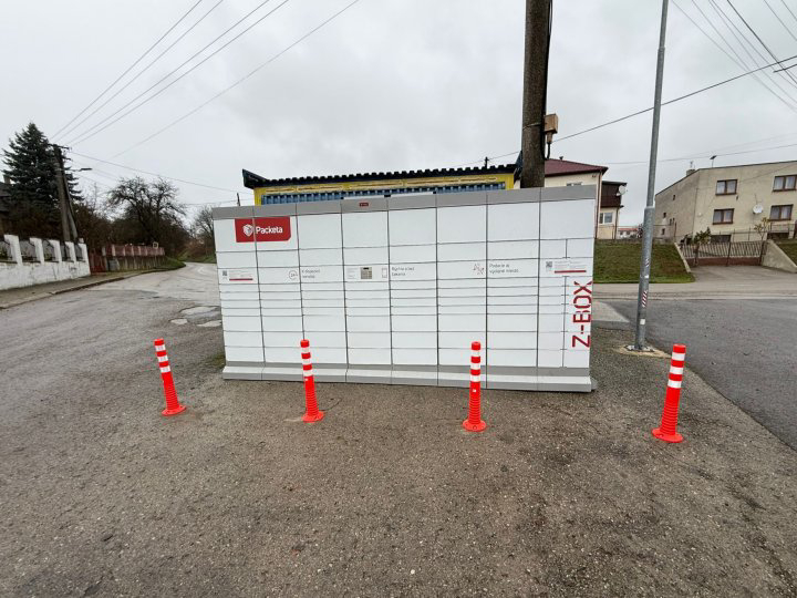 Z-BOX Veľké Držkovce, Dolné Držkovce (autobusová zástavka)
