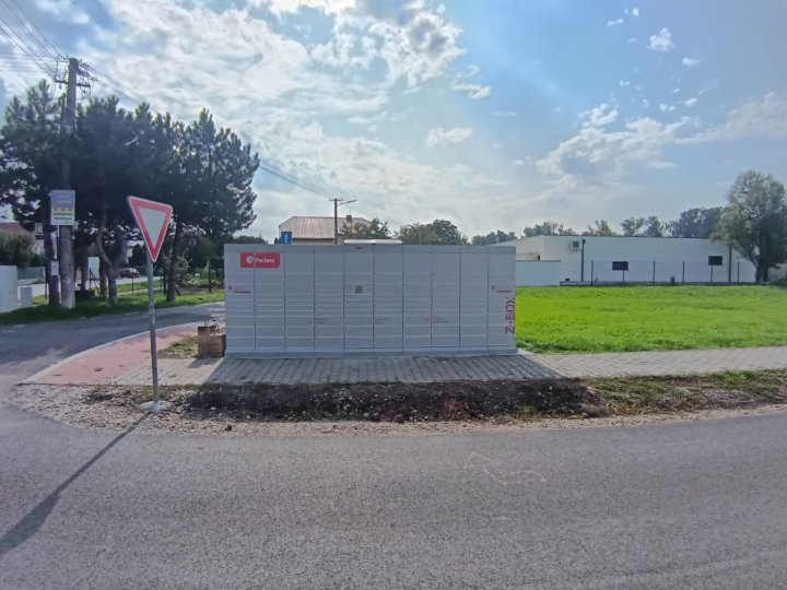 Z-BOX Kráľová pri Senci, Křížna 97