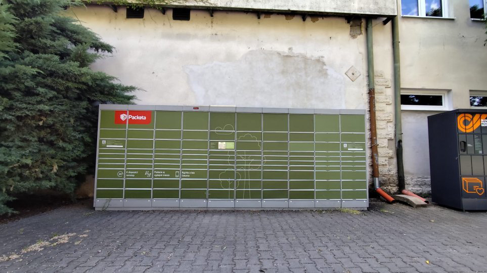 Z-BOX Trnovec nad Váhom, Trnovec nad Váhom 587