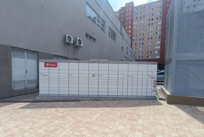 Z-BOX Bratislava, Farského 26 (TPD zozadu)