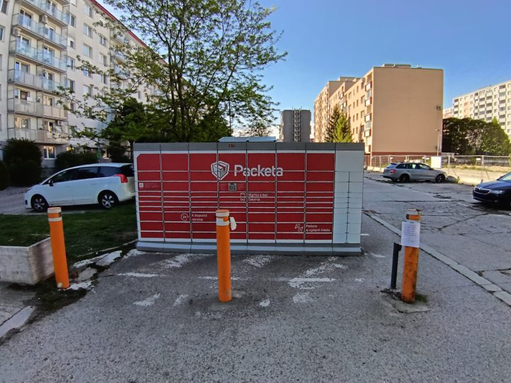 Z-BOX Bratislava, Jašíkova 18322/10