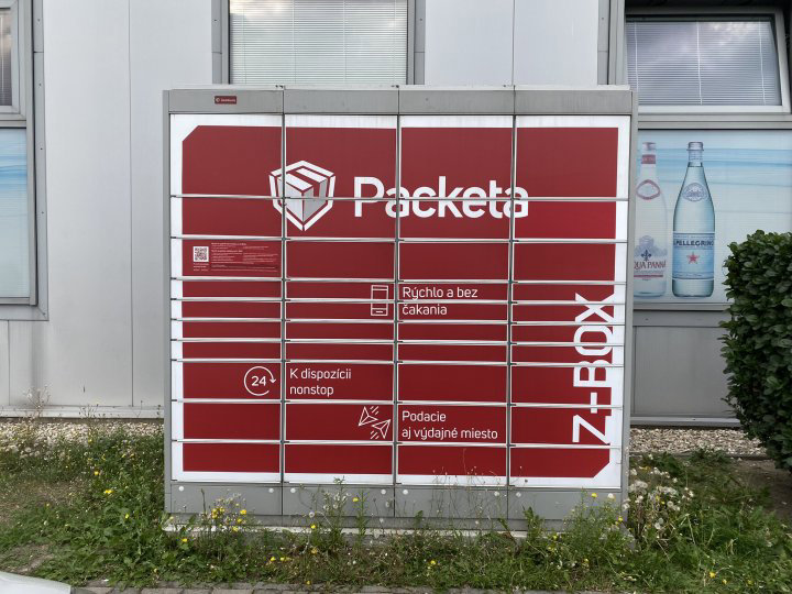 Z-BOX Bratislava, Cesta na Senec 15725/24 (kon-rad)