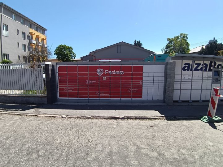 Z-BOX Bratislava, Petöfiho 9274/39