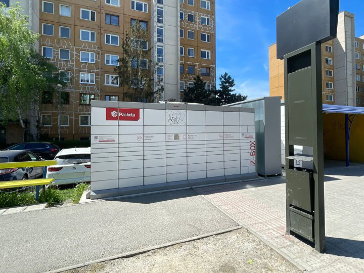 Z-BOX Košice, Ázijská trieda (zastávka Belehradská)