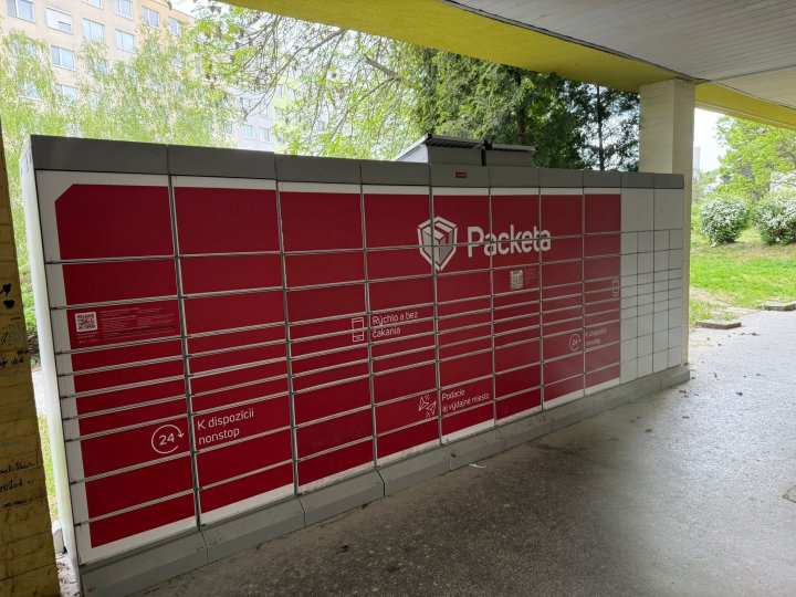 Z-BOX Košice, Buzulucká 1 (OC Latorica)